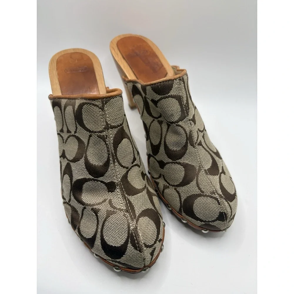 Coach Felicity Signature C Clog Mules Women's 7 Wood Heels Made Italy P058 G02